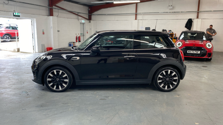 MINI Hatchback 1.5 Cooper Exclusive II 3dr Petrol Hatchback